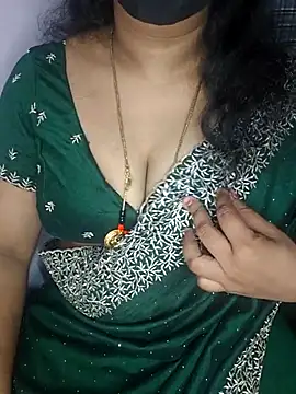 luci-queen webcam