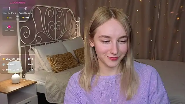 Shy_Polly webcam