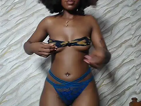 SpicyMackenzie22 webcam