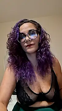 MamaBee88 webcam