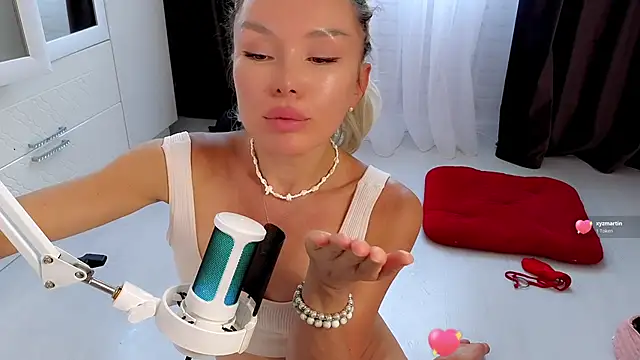 AvaSultry webcam