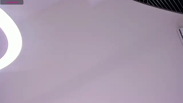 Emi_Roseth webcam