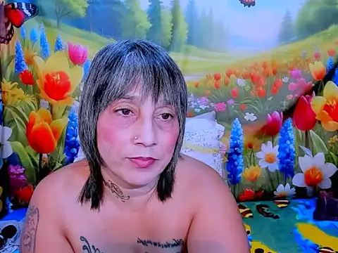 indianroxy webcam
