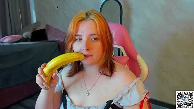 Lilli_Cass webcam