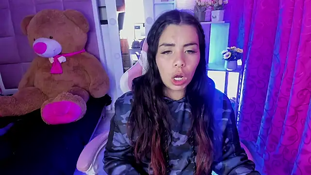 liany_taylor