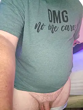 Hotredheadandtoungelasher webcam