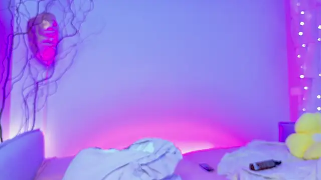 lina_stones webcam
