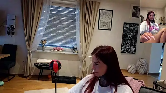 AileenInkOfficial webcam