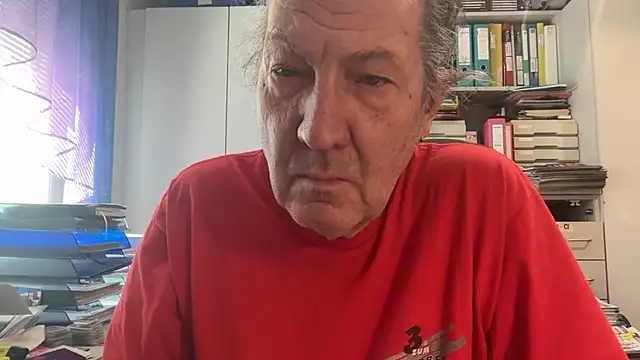HMStraps01 webcam