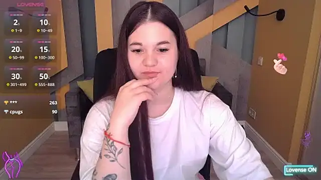 ElinaMils webcam