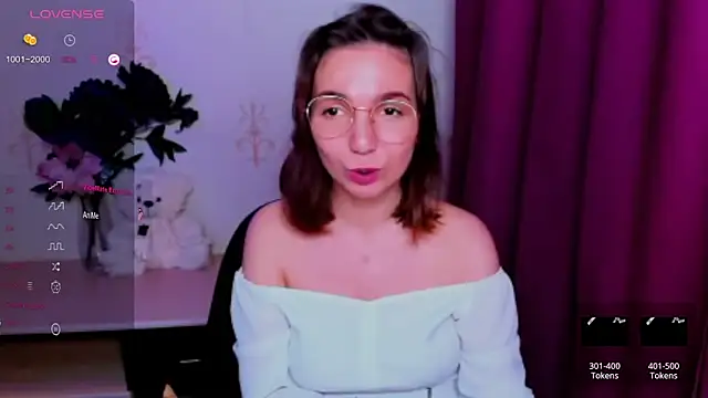 KindHazelHere_ webcam