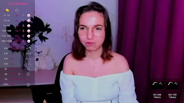KindHazelHere_ webcam