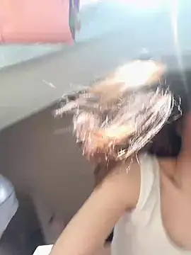 MelaniGrand webcam