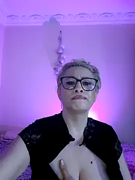 LunaBlaise webcam