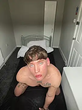 naughtyboy0124 webcam