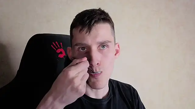 touch_me7 webcam