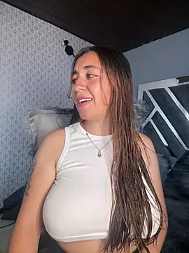 Im_Luuu webcam
