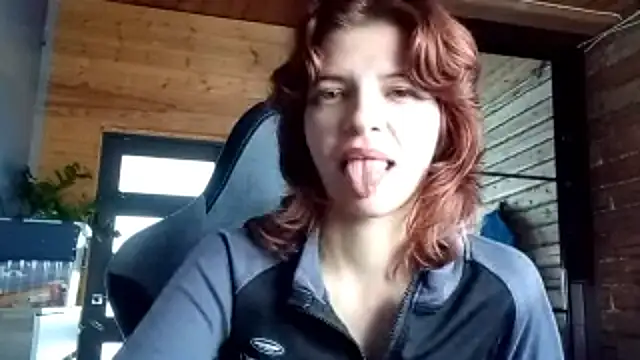 LowkeyIndigo webcam