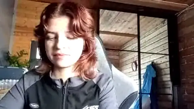 LowkeyIndigo webcam