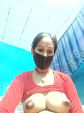 Nandani-758 webcam