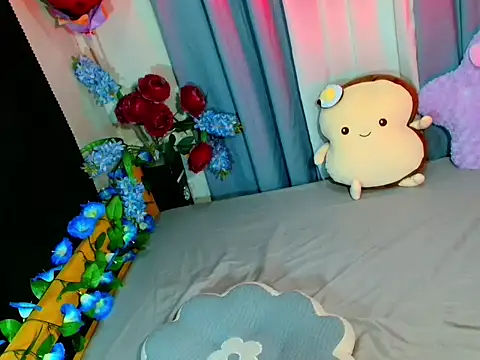 baby_kiraxx webcam