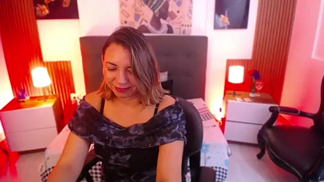 milfsecret69 webcam