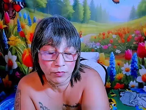 indianroxy webcam
