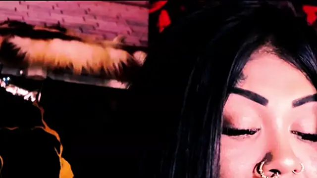 indian_dreamgirl webcam