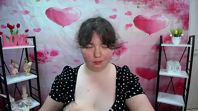 NeonilaLisova webcam