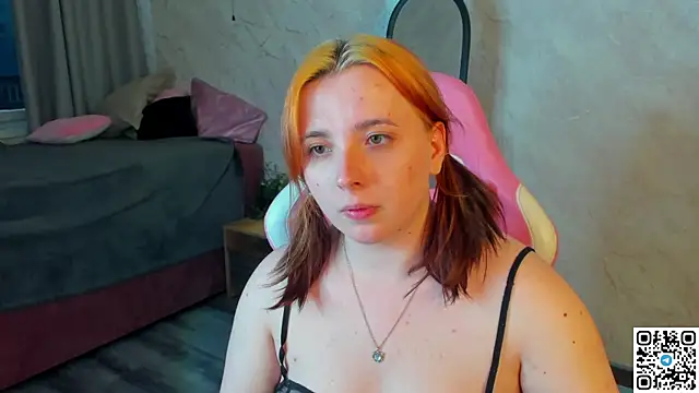 Lilli_Cass webcam