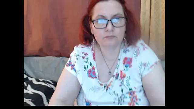 PlayfullMature webcam
