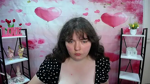NeonilaLisova webcam