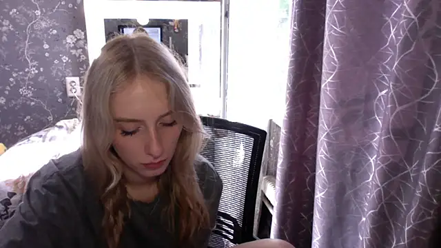 AliceTwinkle webcam