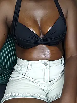 little_creamy webcam