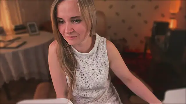 MiaSparkes webcam