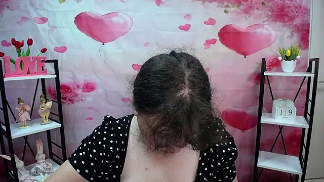 NeonilaLisova webcam