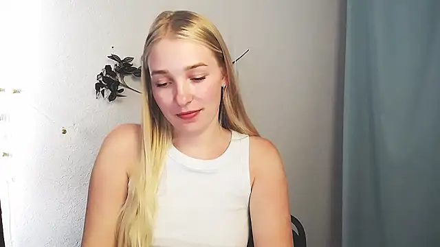 queen_oflove - Queen_ofLove's free webcam - UK Sex Cams