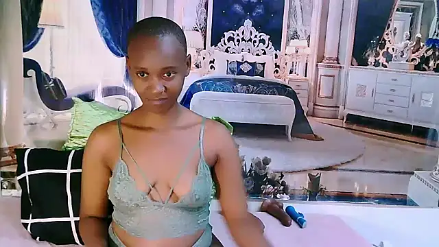 EbonyOlive69 webcam