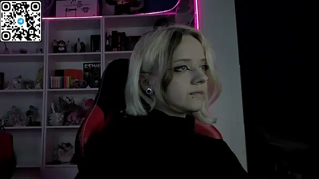 Holy_Mistress_S webcam