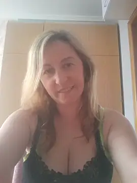 ChristinaYork live sex cam