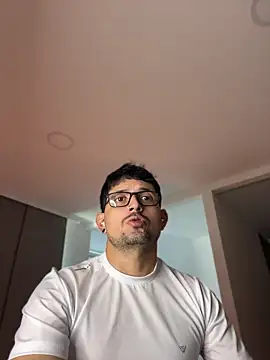 TroyeSavage live sex cam
