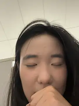  lucy2027 chat room