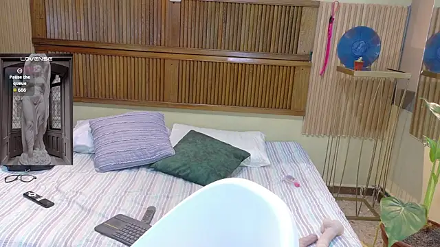 Eli666uwu webcam