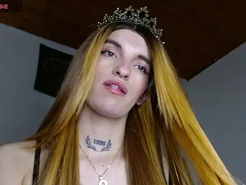 Scarlett_crastrawberry webcam