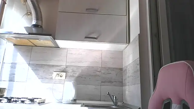 LovelyJulliette webcam