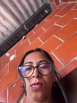 Emma__cumlovee webcam