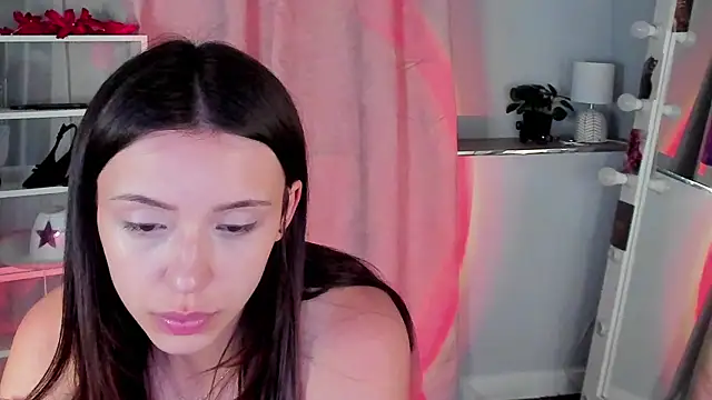 Sahara_Shields webcam