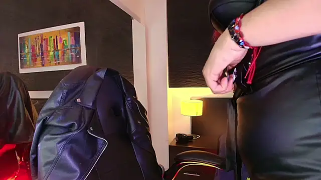 EvaaFoxxy1