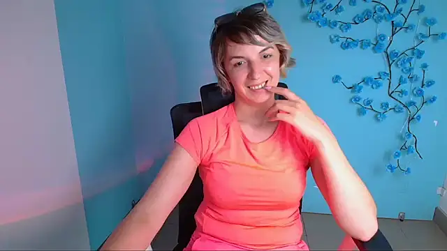 Lana_Foxyy webcam