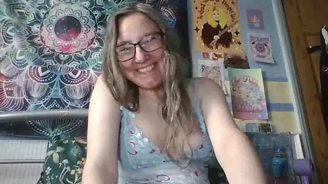 Izzylove47 webcam